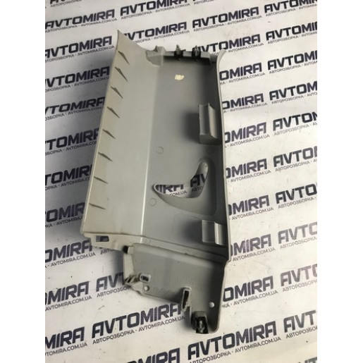 Накладка правої стійки верхня Fiat Punto 2009-2011 735488119